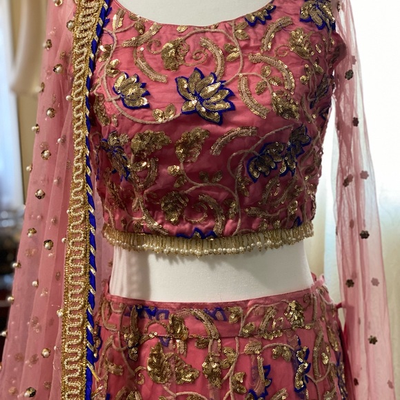 Reception Lehenga - Picture 2 of 7
